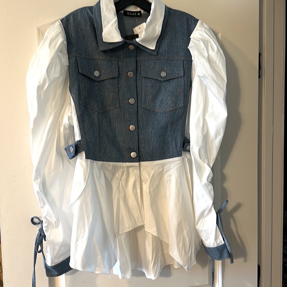 ✨BRAND NEW✨HI/LOW DENIM & WHITE PEPLUM TOP🤩WMS 1X NWT🏷️